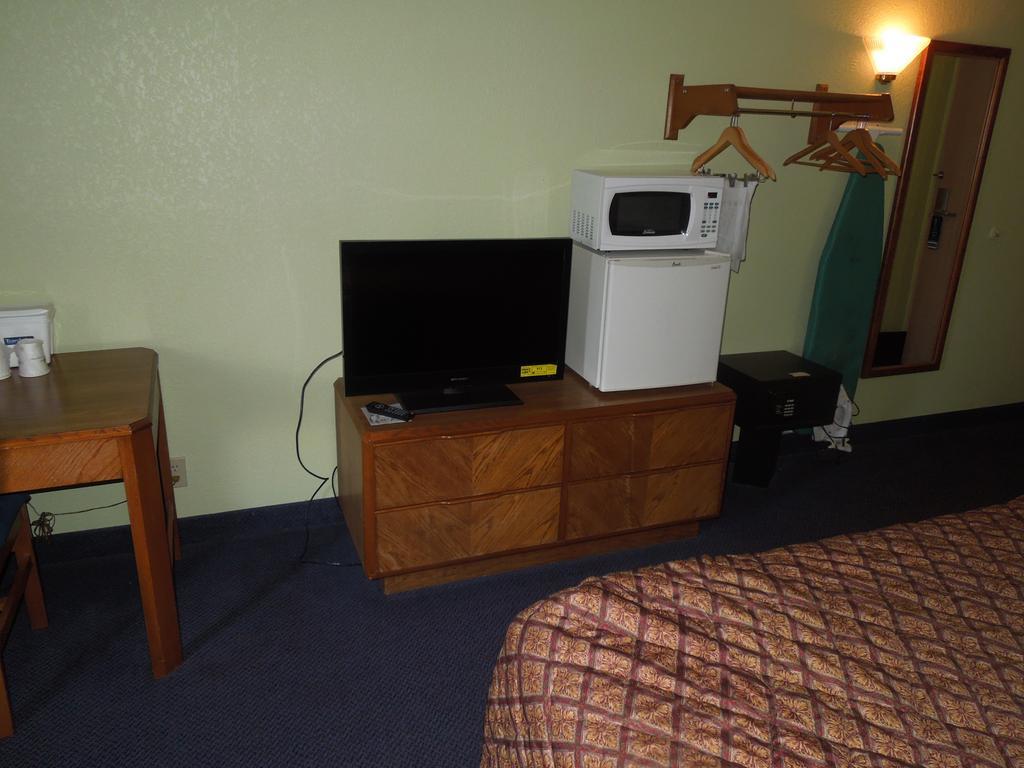 Travelodge - Cincinnati Sharonville Quarto foto